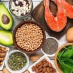 5 أطعمة ومشروبات بتدعم صحة الكبد وتقلل الدهون المتراكمة عليه