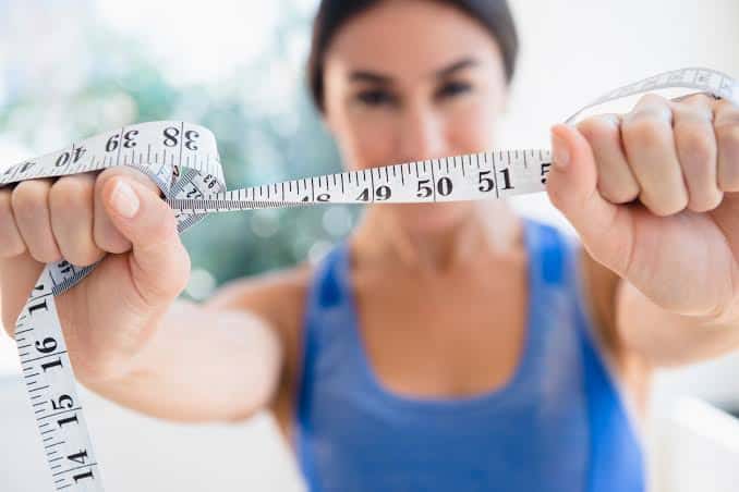 لماذا يزداد فقدان الوزن صعوبة مع التقدم في العمر؟