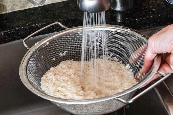 هل يجب غسل الأرز قبل الطهي؟ الإجابة تعتمد على هذه العوامل 5 هل يجب غسل الأرز قبل الطهي؟ الإجابة تعتمد على هذه العوامل